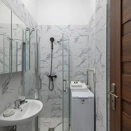 Prestigious City Center Apartment With Free Parking By Polo Apartments Kaunas Exterior photo
