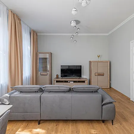 Prestigious City Center Apartment With Free Parking By Polo Apartments Kaunas Exterior photo
