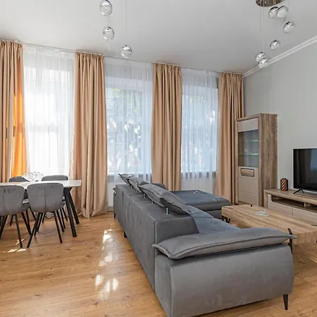 Prestigious City Center Apartment With Free Parking By Polo Apartments Kaunas Exterior photo