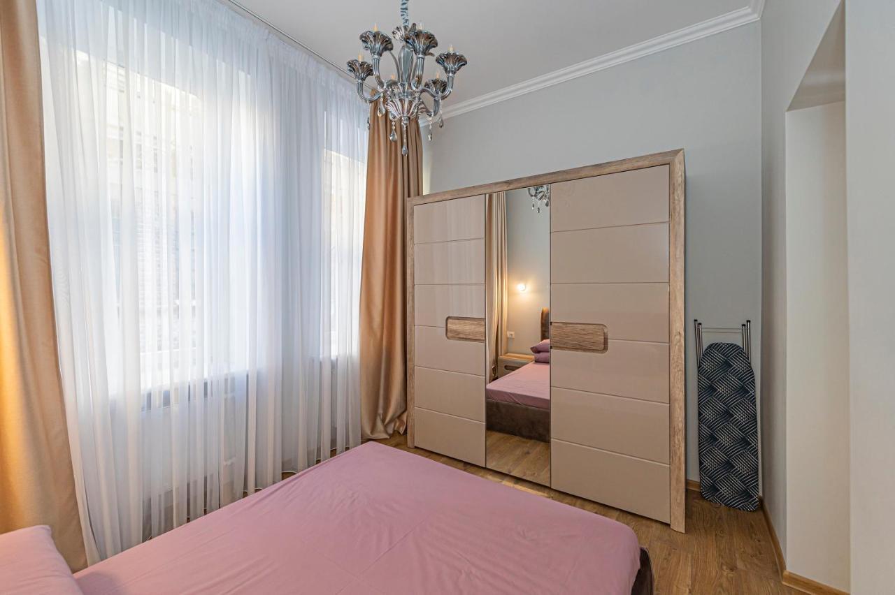 Prestigious Center With Free Parking By Polo * Kaunas