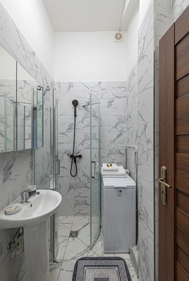 Prestigious Center With Free Parking By Polo Huoneisto Kaunas
