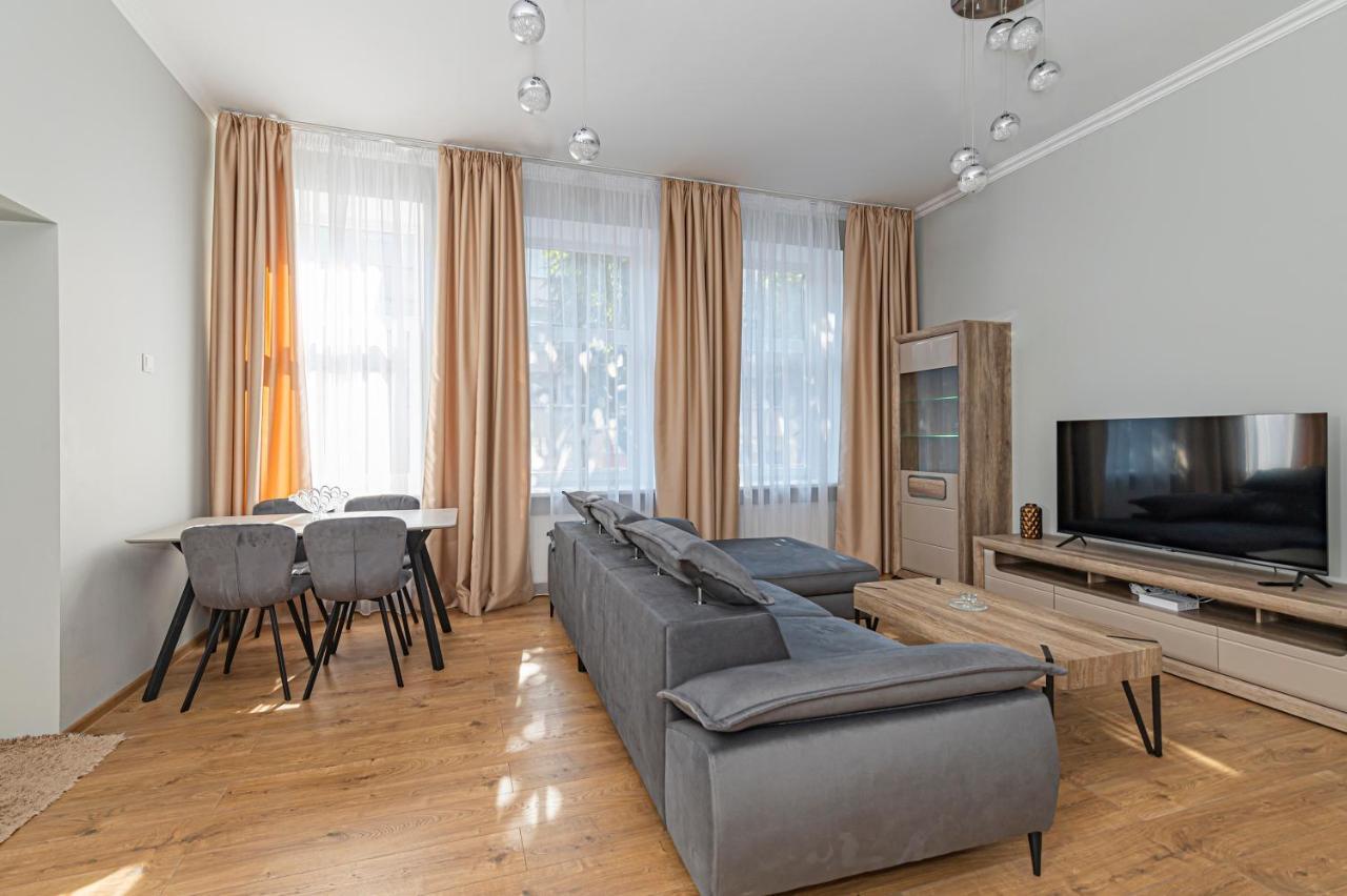 Huoneisto Prestigious Center With Free Parking By Polo